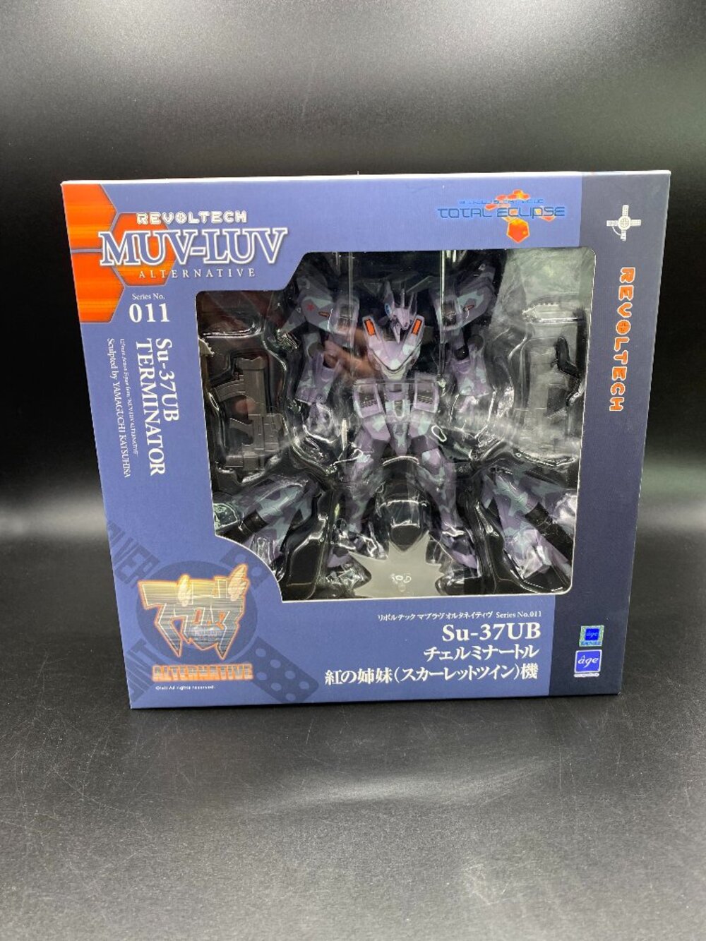 Revoltech Muv-Luv Alternative Su-37UB Scarlet Twin Kaiyodo Series No. 011